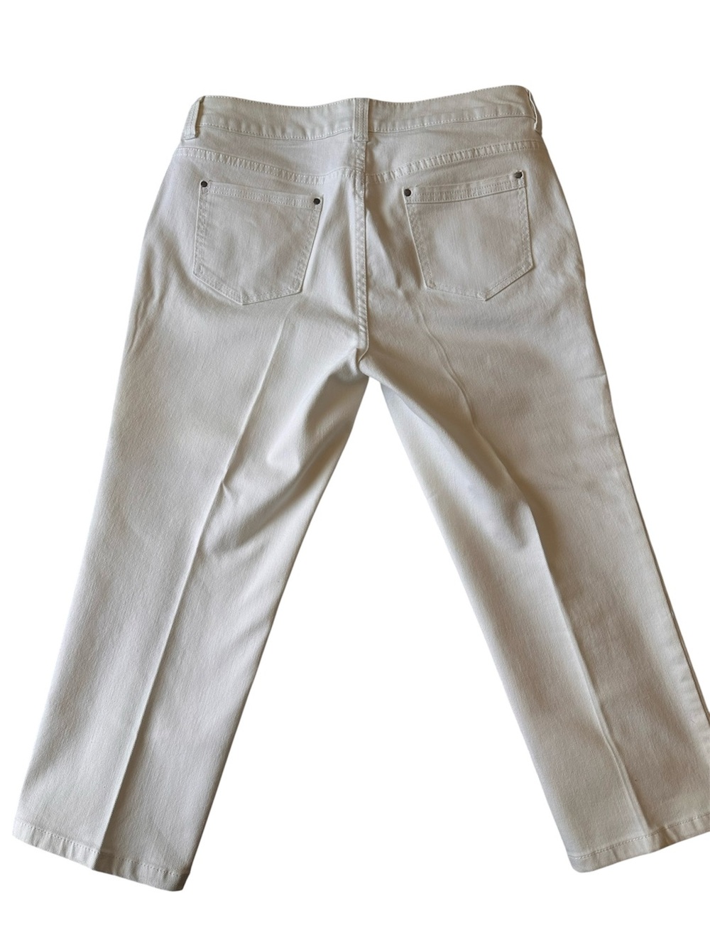 Chicos Platinum Denim Cropped White Women's Pants - Classic Straight Leg Size 2 - Picture 2 of 5